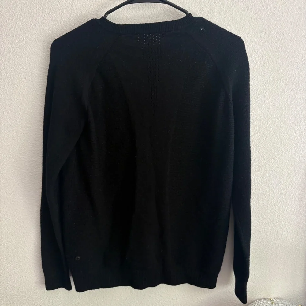 Lululemon Black Long Sleeve Knit Raglan Crewneck Sweater with Back Detail - Picture 8 of 8
